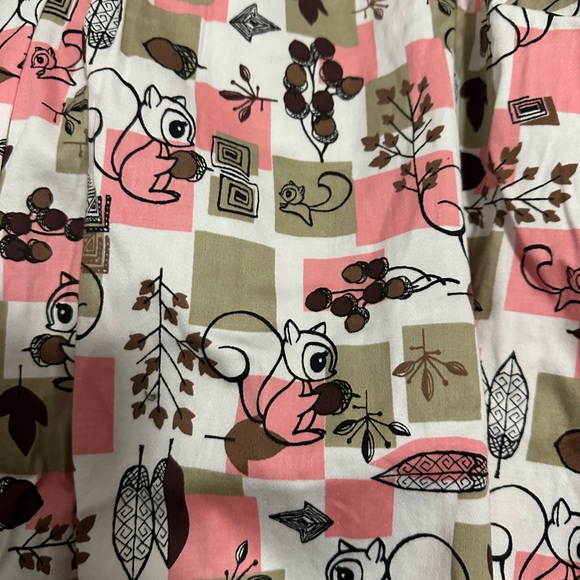 Laura Byrnes Chipmunk Acorn Fall Plus Size Skirt - Picture 2 of 5